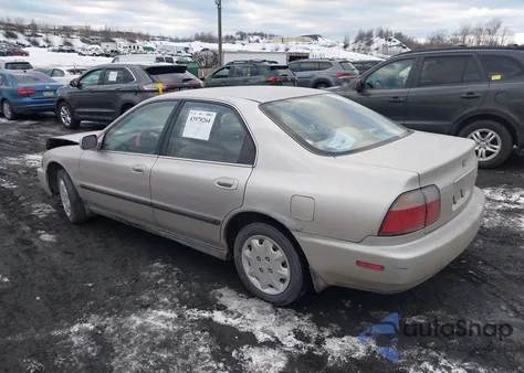 1997 Honda Accord Lx z USA, uszkodzony, nr VIN 1HGCD5633VA117879
